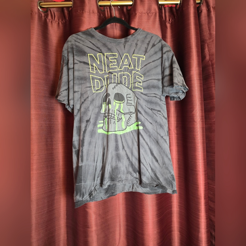 Large Women's Neat Dude Graphic Tee in Gray, green & black
